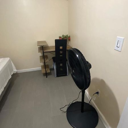 A Delightful Room In Queens Nueva York Exterior foto
